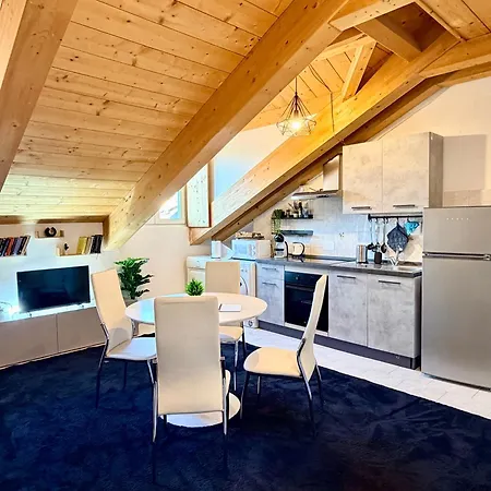 Apartment Coco Home-chic Mansarda In The Heart Of