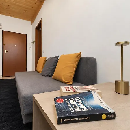 Apartment Coco Home-chic Mansarda In The Heart Of