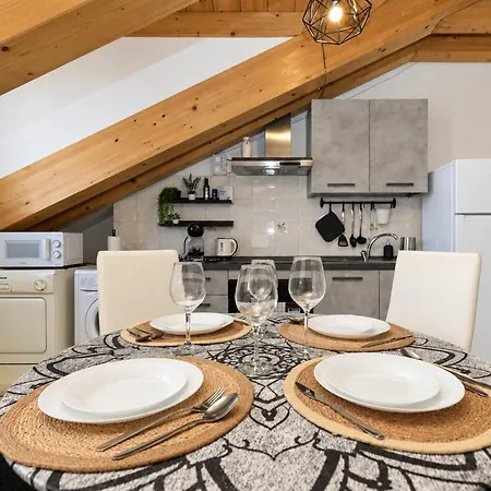 Coco Home-chic Mansarda In The Heart Of Apartment