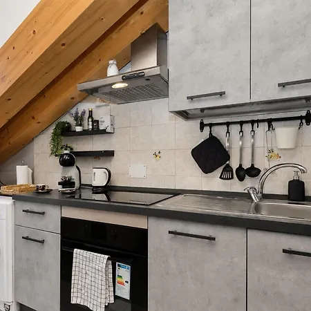 Coco Home-chic Mansarda In The Heart Of