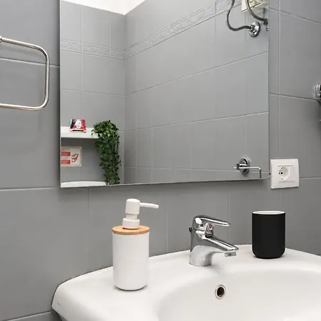 Coco Home-chic Mansarda In The Heart Of Apartment