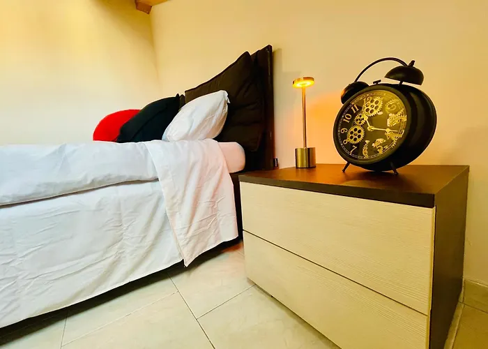 Coco Home-chic Mansarda In The Heart Of Apartment